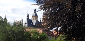 Basilika und Burg