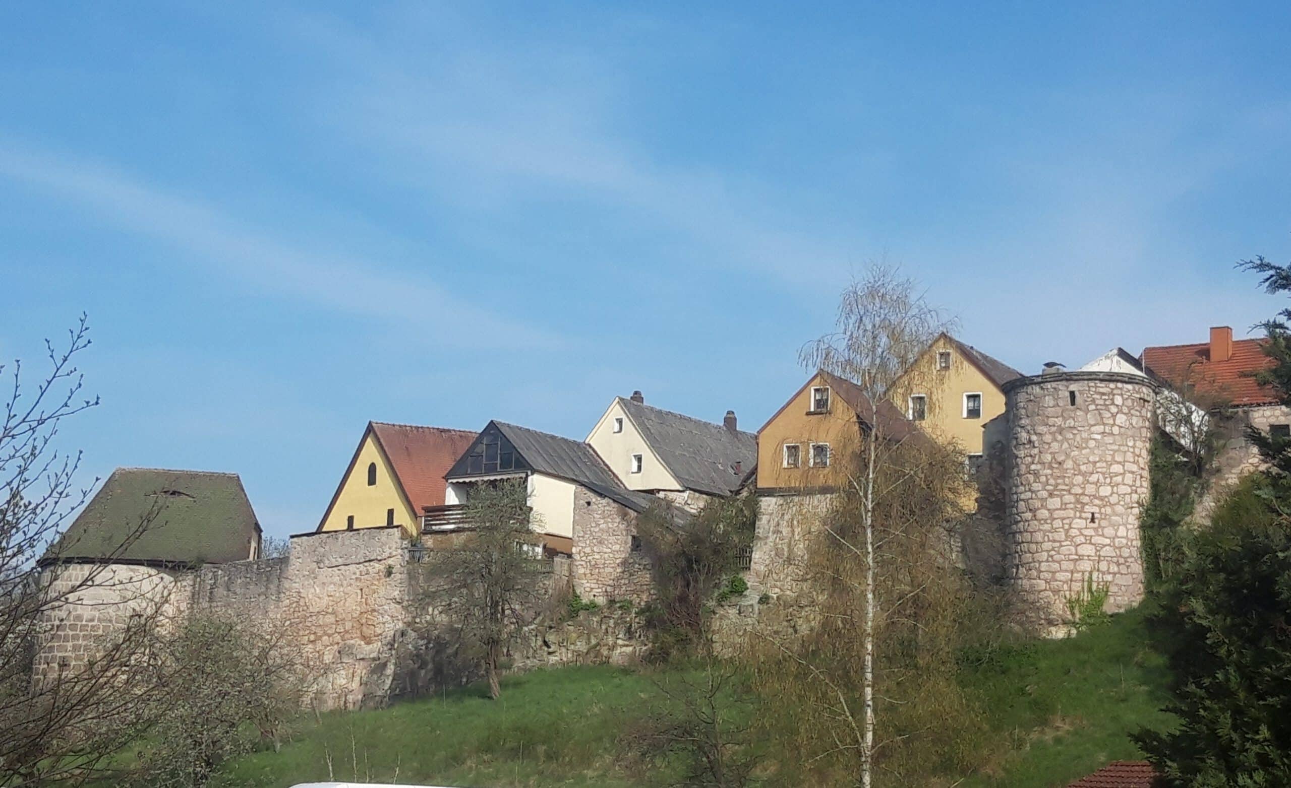 Creußen mit seiner mittelalterlichen Stadtmauer